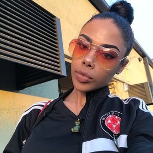 Meet your Posher, Lu